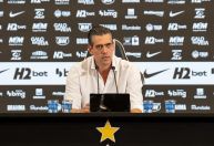 Diretor do Atlético promete buscar grande contratação de volante na próxima janela