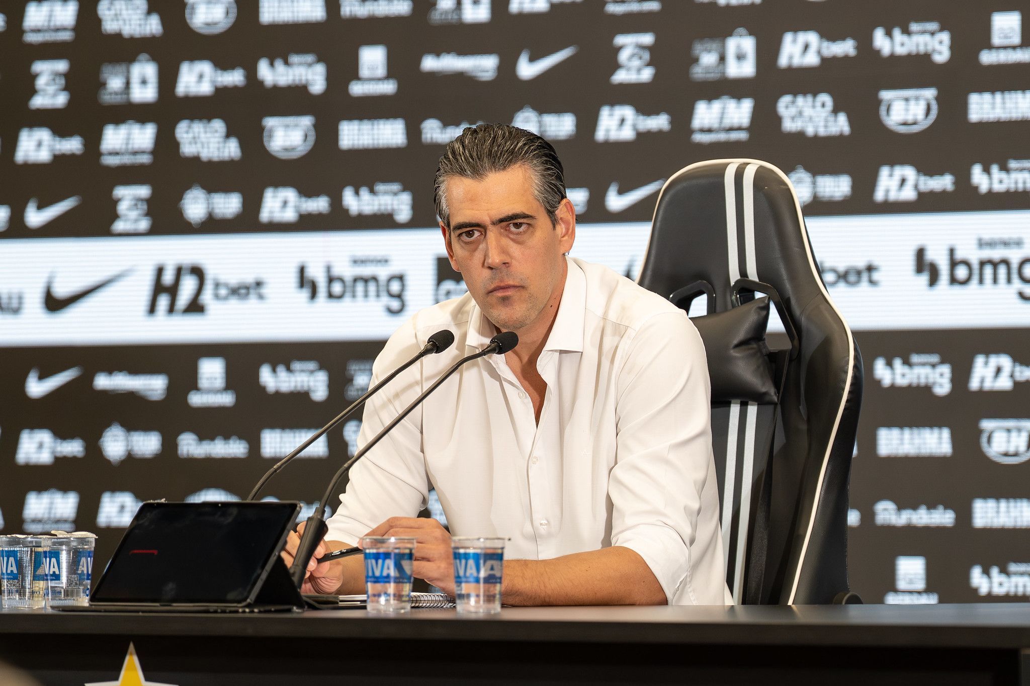 Diretor do Atlético, Bracks é direto sobre possíveis contratações na janela nacional