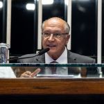 Governo anuncia R$ 15 bilhões para exportadores afetados pela guerra no Irã