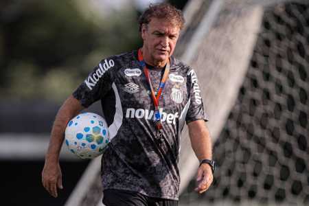 Cuca, técnico do Santos