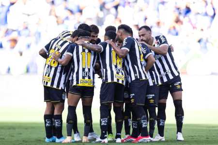 Elenco do Santos antes de empate com o Cruzeiro pelo Brasileirão