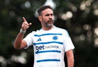 Artur Jorge comanda primeiro treino do Cruzeiro na Toca II; veja como foi
