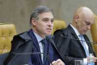 Mendonça vota para manter prisão de primo de Vorcaro; placar está em 1 a 0