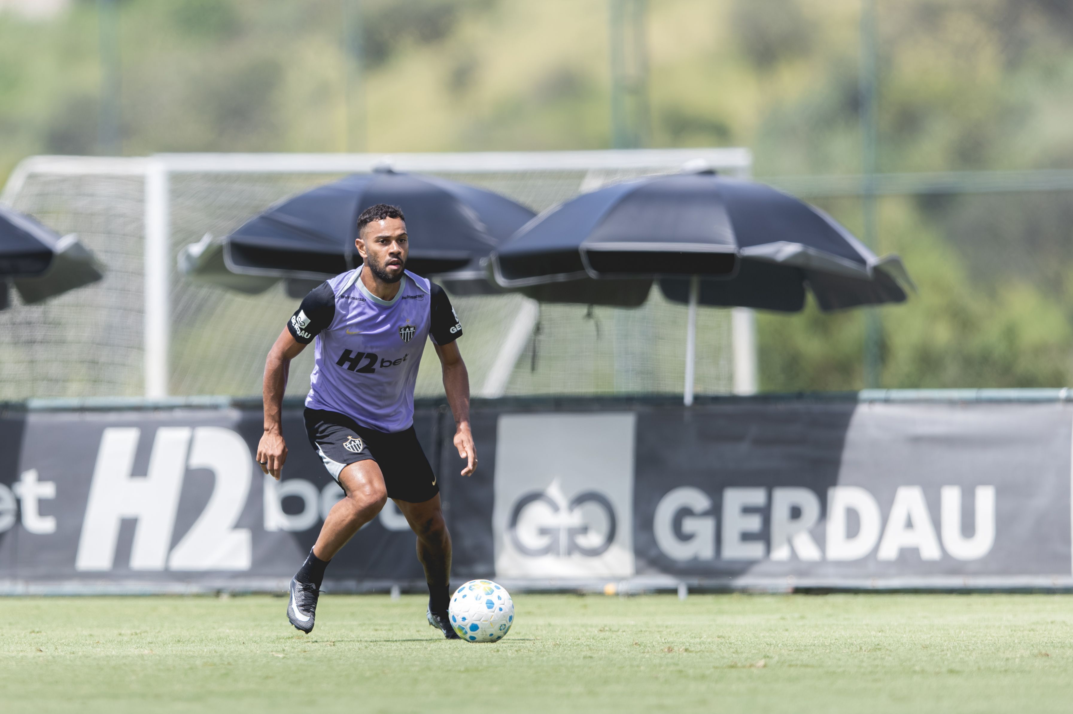 Titular do Atlético parabeniza clube de formação: 'Eternamente grato'