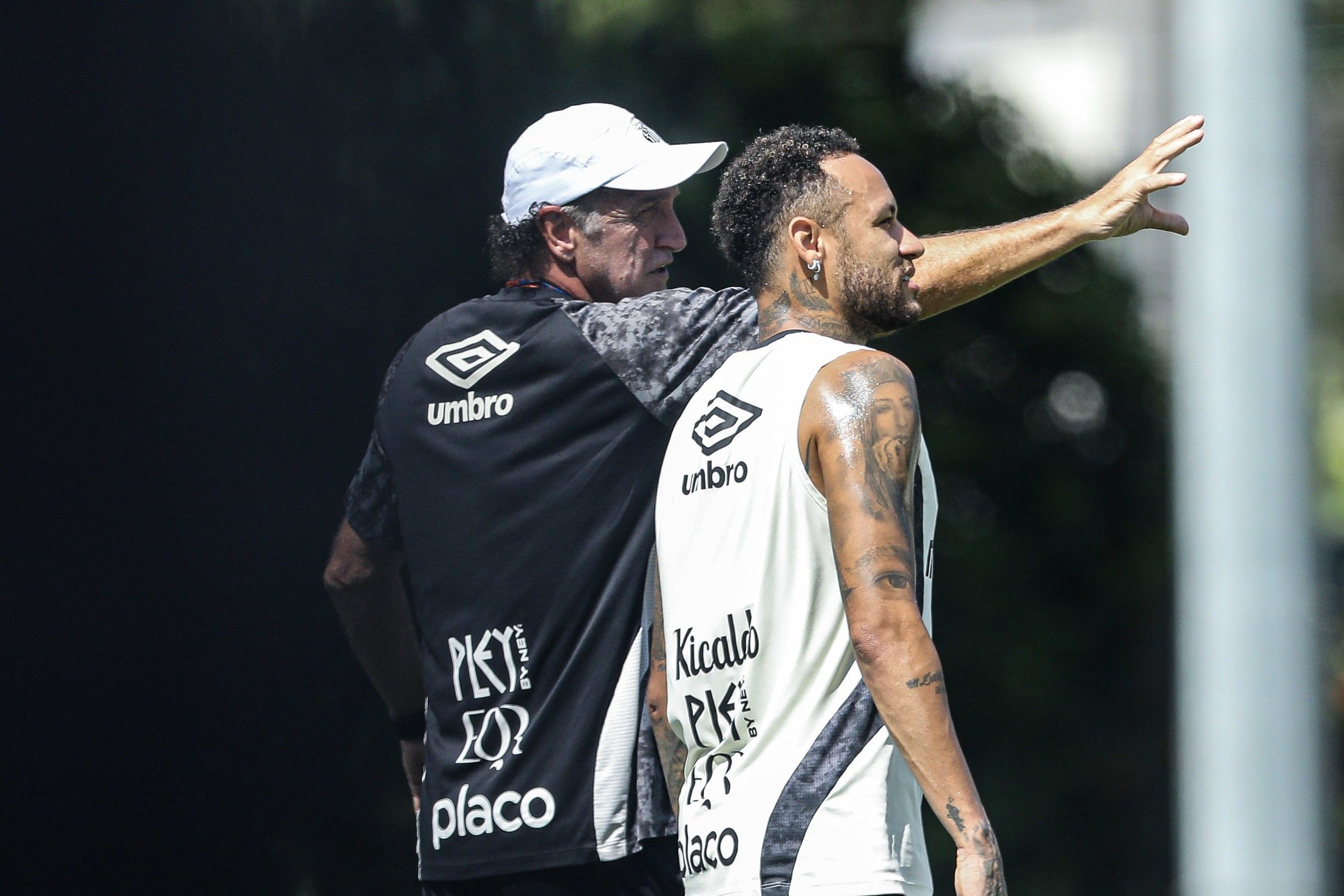 Cuca exalta Neymar após convocação para a Seleção: ‘Não merecia ficar fora da Copa’