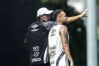 Cuca exalta Neymar após convocação para a Seleção: ‘Não merecia ficar fora da Copa’
