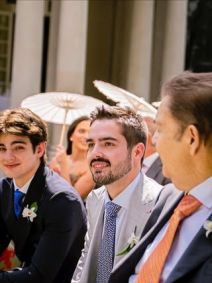 João Silva mostra novos registros de casamento da irmã