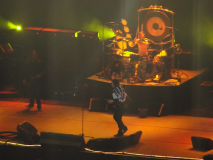 Ozzy Osbourne com a bandeira do Atlético em 2011, no Mineirinho