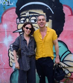 Elenco de 'Vale Tudo' curte festa de Humberto Carrão