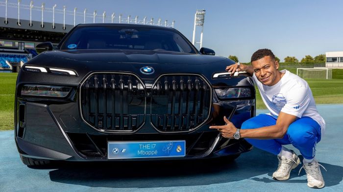 Mbappé BMW i7