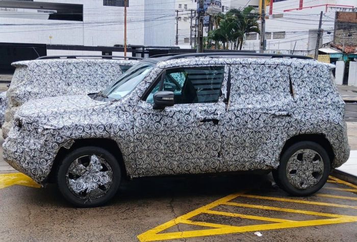 Flagra Jeep Renegade 2027