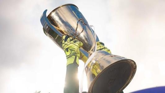 Taça e bola do Campeonato Goiano 2026