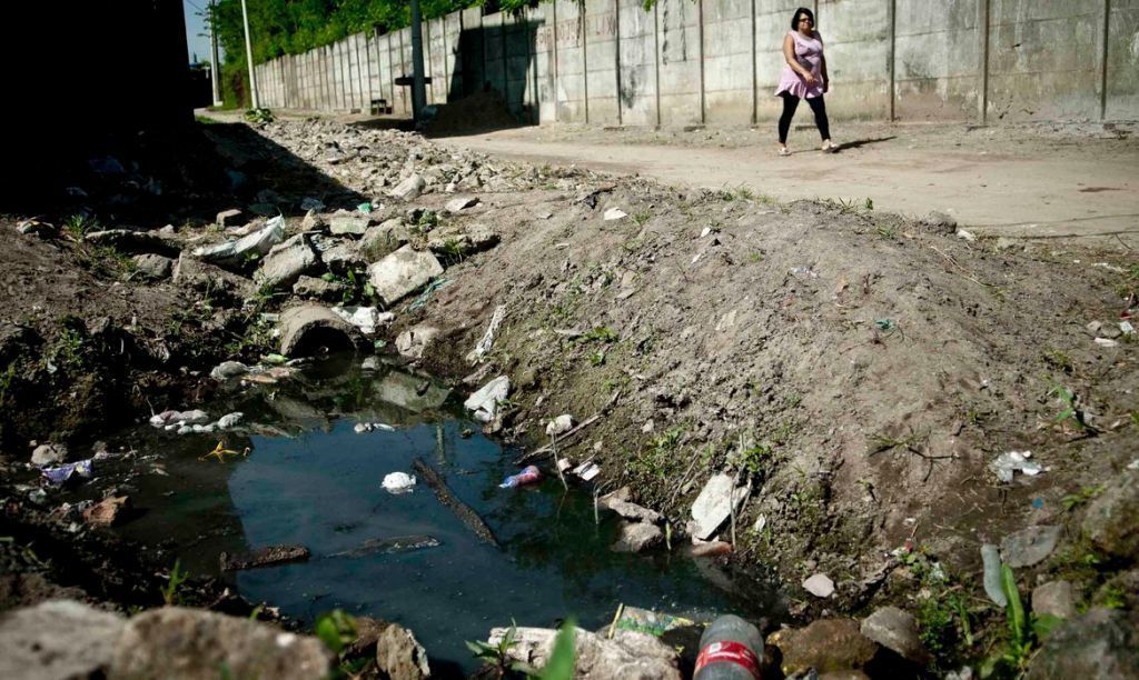 Minas Gerais ainda tem 41 cidades sem coleta e tratamento de esgoto, diz IBGE