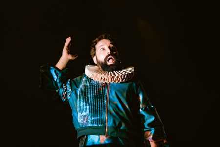 Espetáculo abre a temporada comemorativa de 25 anos do projeto Teatro em Movimento
