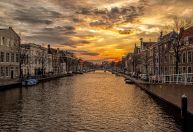 Esqueleto encontrado em igreja pode ser do mosqueteiro d'Artagnan