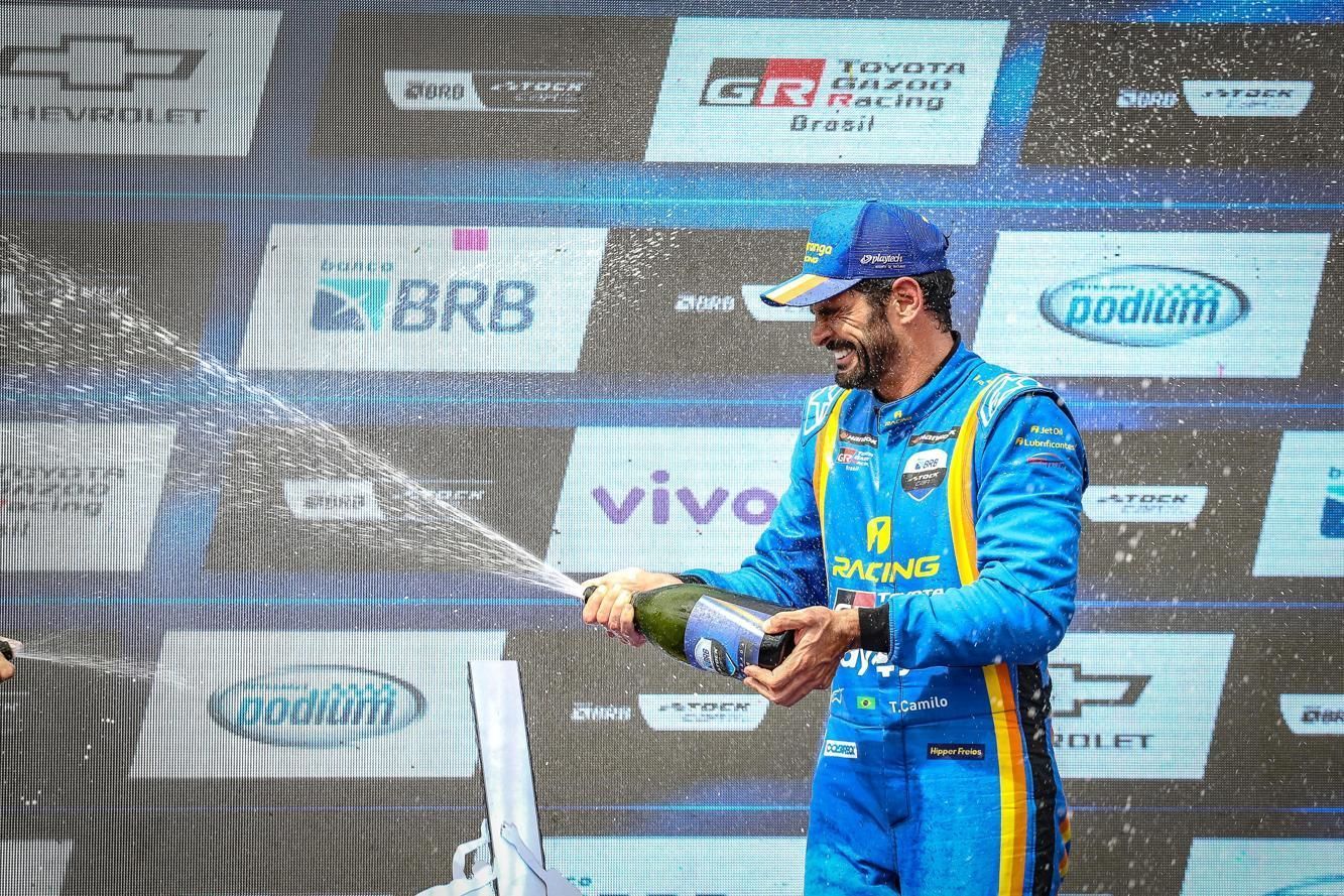 Stock Car: Thiago Camilo vence corrida sprint e alcança marca histórica na categoria
