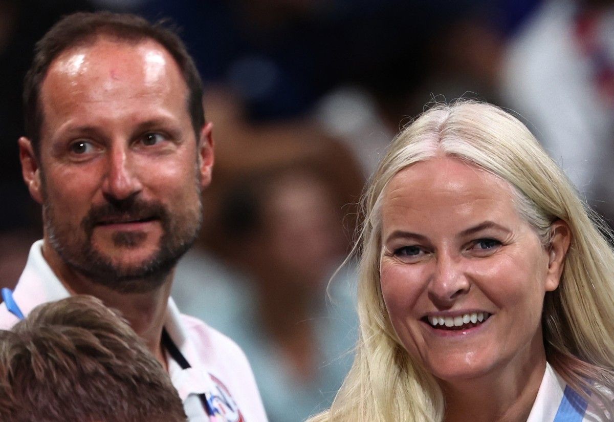 Princesa herdeira da Noruega diz ter sido 'manipulada' por Epstein