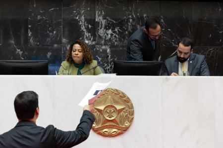 A mensagem do governador foi recebida nesta terça-feira (17).