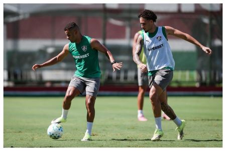 Alisson no treino do Fluminense