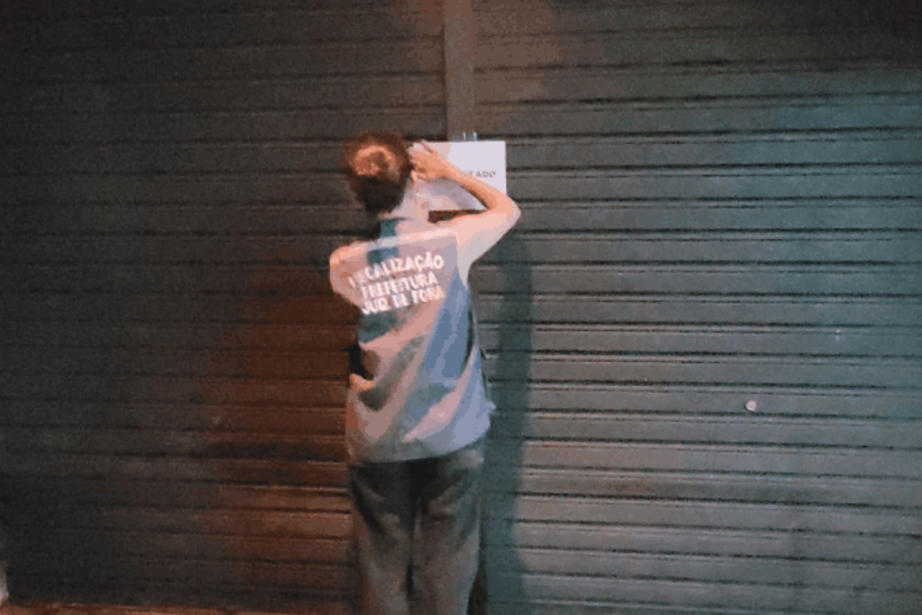 Fiscalização interdita bar no Bairro Paineiras em Juiz de Fora