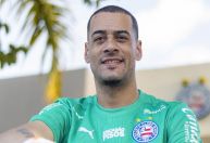 Bahia anuncia contratação de goleiro ex-São Paulo; saiba detalhes