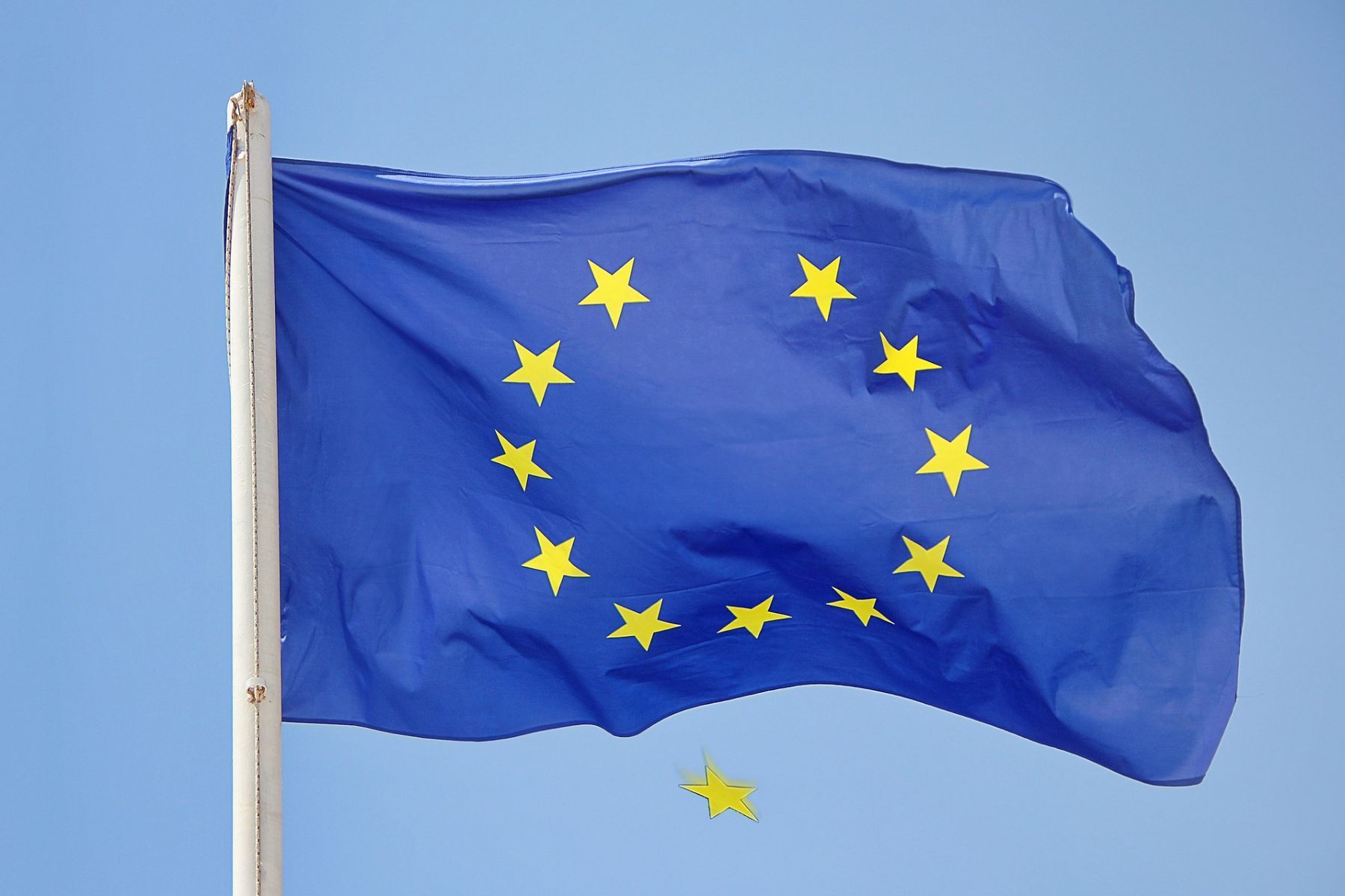 União Europeia sugere home office e menos voos para enfrentar crise
