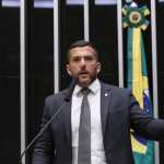 Deputado do PL aciona Justiça contra Lula sobre uso de verba pública em campanha pelo fim a 6x1
