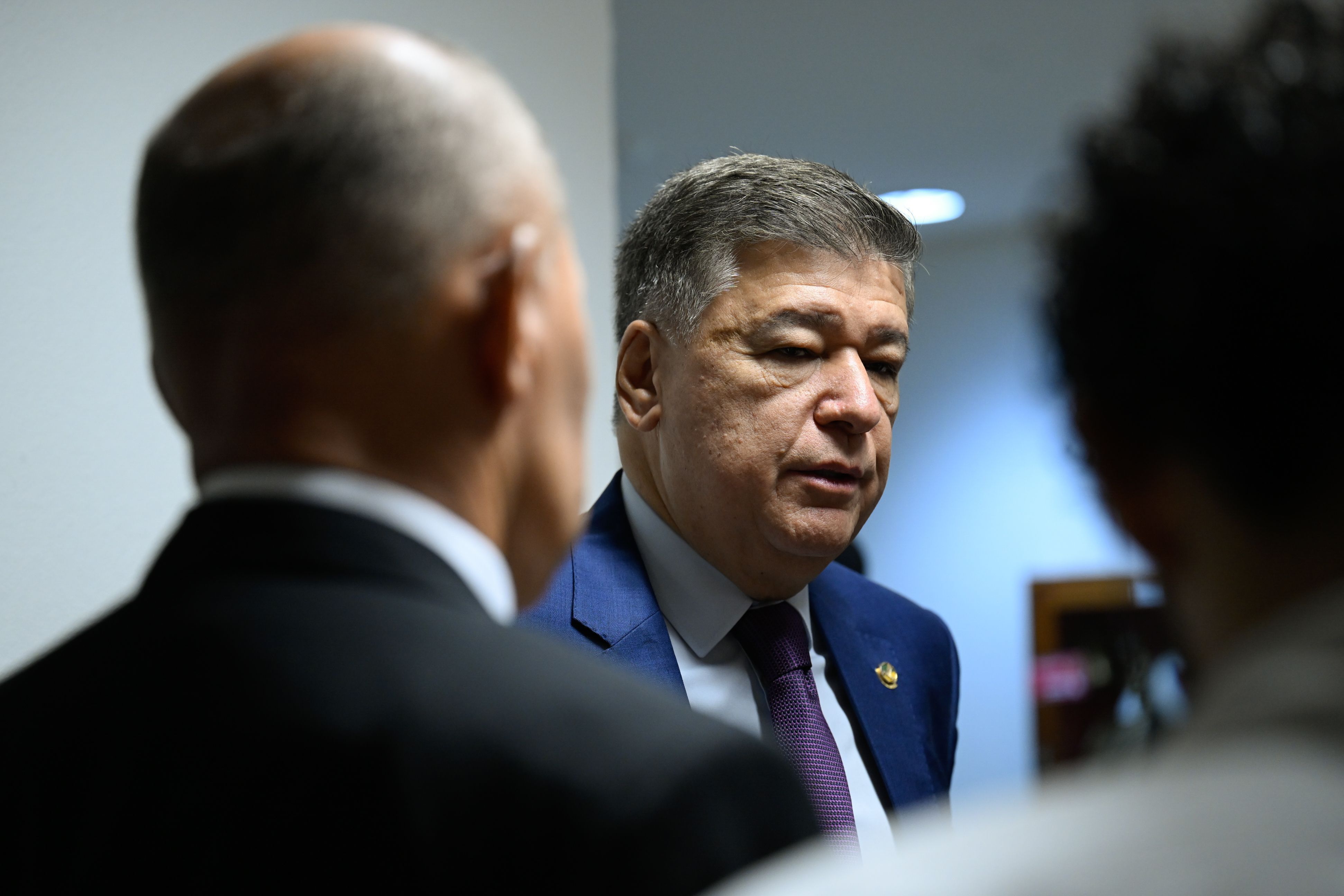 Viana diz que áudio de Flávio Bolsonaro foi vazado para beneficiar Lula