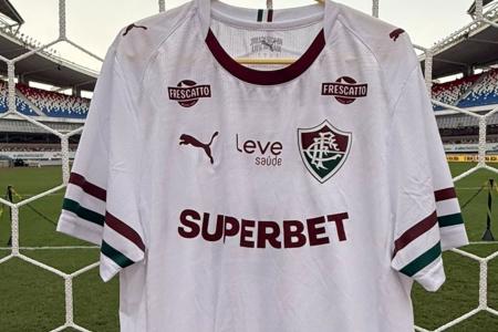 Camisa branca do Fluminense