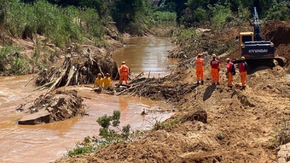 Após 22 dias, bombeiros encontram corpo da última vítima das chuvas em Ubá
