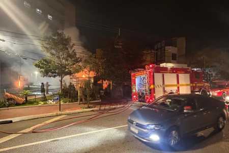 Polícia Civil investiga incêndio em biblioteca comunitária no Nova Granada, em BH