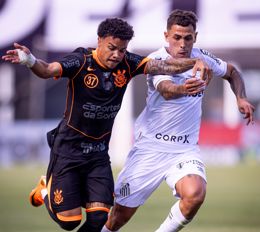 Kaio César se destaca no Corinthians e gera 'dor de cabeça' em Dorival