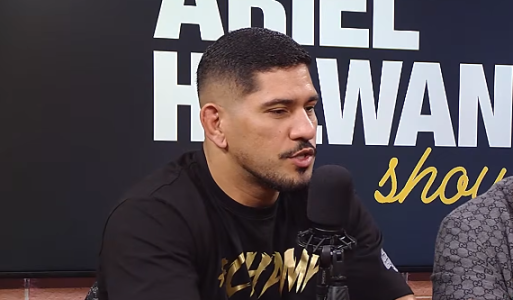 Alex Poatan, lutador brasileiro do UFC