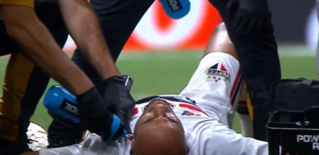 Lucas sentiu muitas dores na região da costela durante Atlético x São Paulo