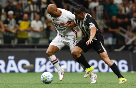 Lucas se lesionou em Atlético x São Paulo • Rubens Chiri/SPFC