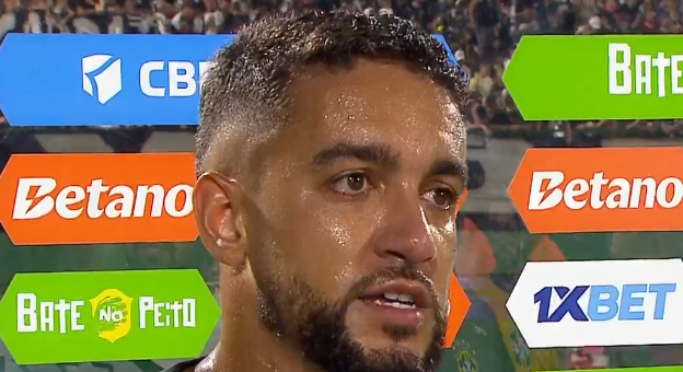 Chapecoense x Corinthians: meia dispara contra gramado sintético