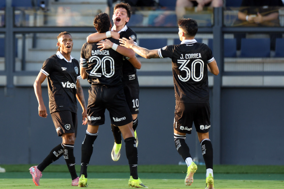 Botafogo encerra jejum, vence RB Bragantino e respira no Brasileirão
