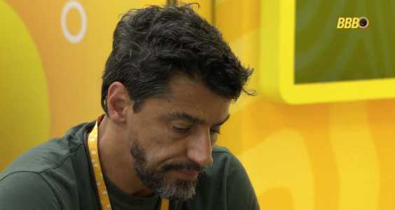 Alberto Cowboy reage ao ver avaliação da liderança
