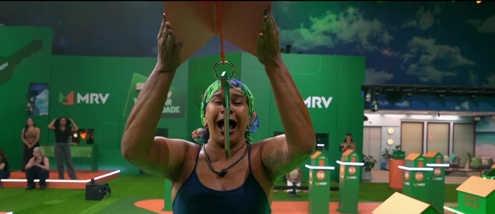 No Paredão, Solange Couto ganha apartamento surpresa no BBB 26