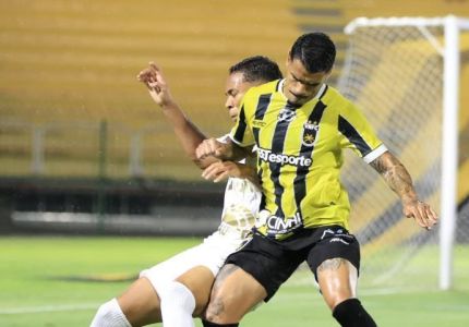 Jogo foi disputado na noite deste sábado (28) em Volta Reonda