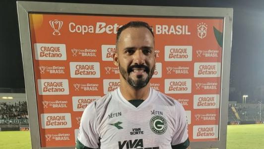 Anselmo Ramon foi o autor do gol da vitória do Goiás