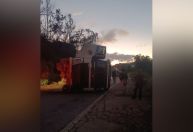 Carreta tomba e interdita trechos da BR-262 e BR-381 em MG