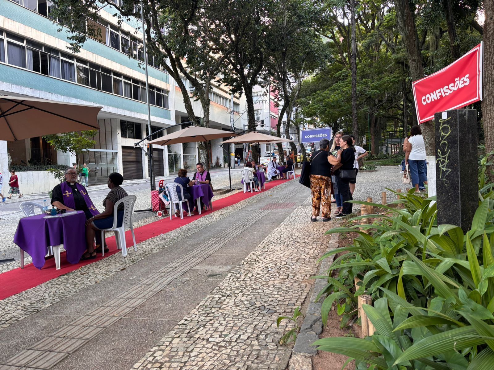 Semana Santa: Parque Halfeld sedia mutirão de confissões em Juiz de Fora