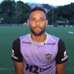 Atlético: Renan Lodi monta seleção da carreira com campeão pelo Flamengo e sem Hulk