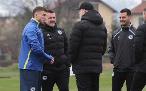 Treino da Bósnia antes de duelo decisivo com a Itália
