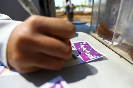 Resultado Lotofácil 3649: veja números sorteados; prêmio é de R$ 5 milhões