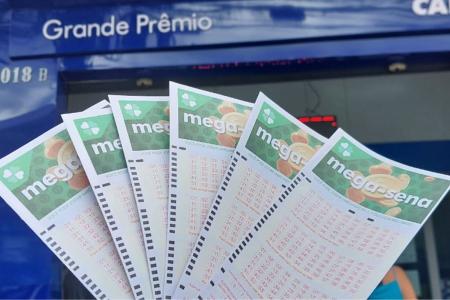 Mega-Sena acumula mais uma vez
