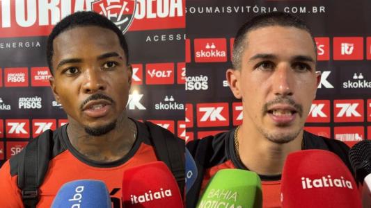Zagueiro Cacá e meia Cantalapiedra durante entrevista na zona mista