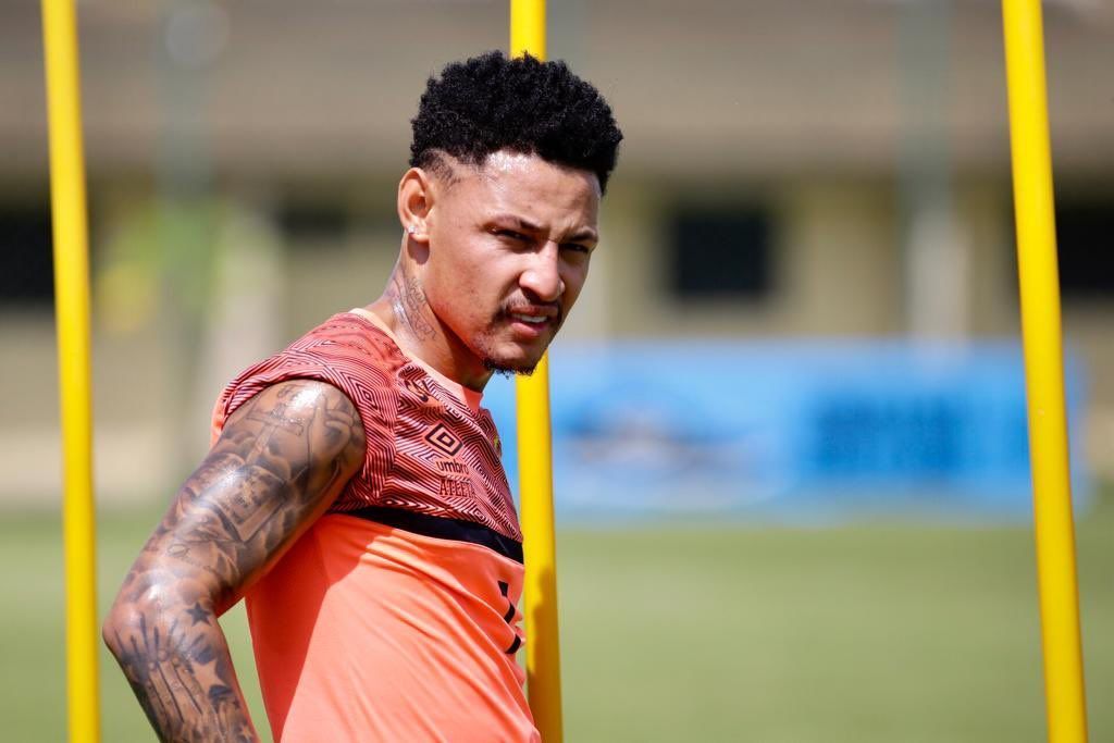 Ex-Cruzeiro critica Sport ao comentar sobre polêmica envolvendo Mbappé