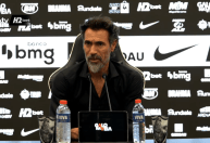 Domínguez reage a início de jogador de R$ 30 milhões do Atlético